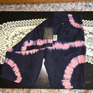 Men's Levi's jean shorts navy blue &pink size 34